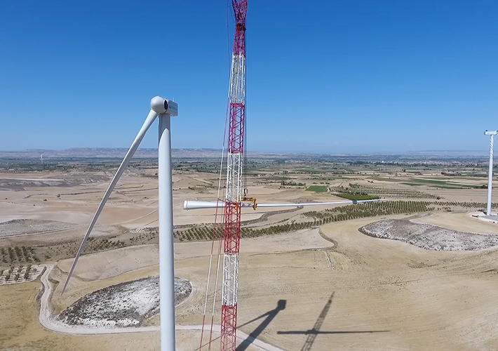 foto noticia Iberdrola inicia la instalación de los aerogeneradores en el parque eólico El Pradillo.